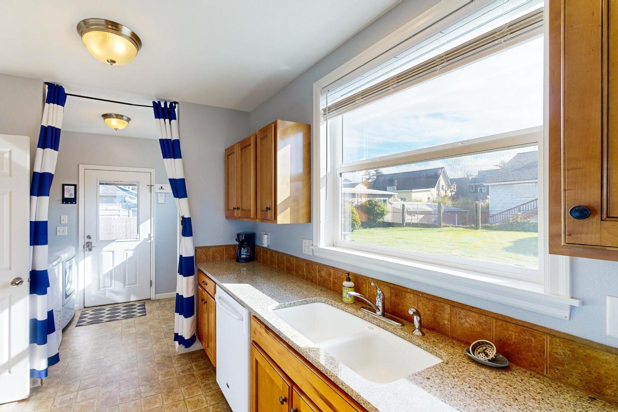 3 Bed 2 Bath Vacation Home In Newport Eksteriør bilde