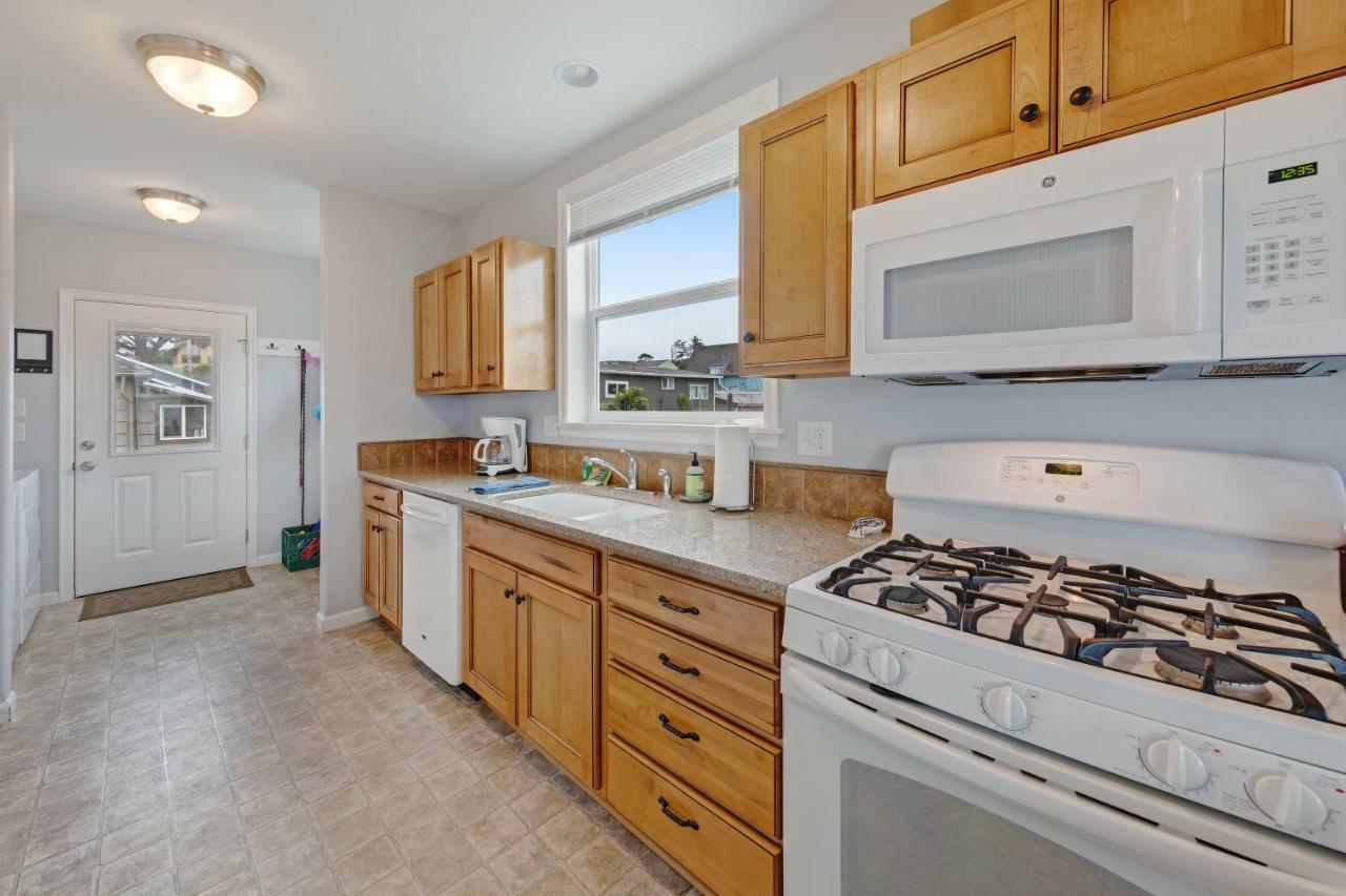 3 Bed 2 Bath Vacation Home In Newport Eksteriør bilde